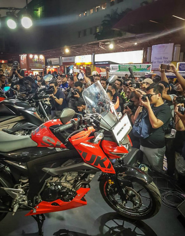 suzuki gsx-s150 touring tai xuat, gia 42,3 trieu dong hinh anh 9