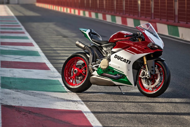 ngam ducati 1299 panigale r final edition gia 1 ty dong hinh anh 1