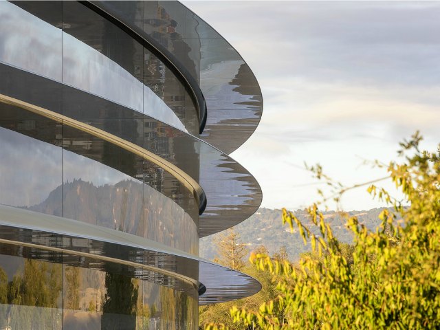 Video: Trụ sở Apple Park đẹp như mơ sắp hoàn thiện