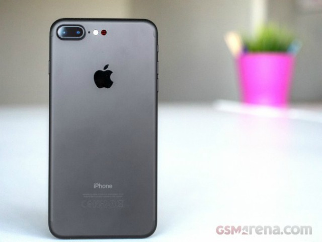 iPhone 8 sử dụng công nghệ lấy nét laze 3D cho camera