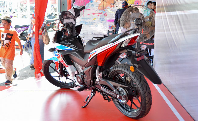 can canh honda rs150r mau moi sap tung ra dong nam a hinh anh 12