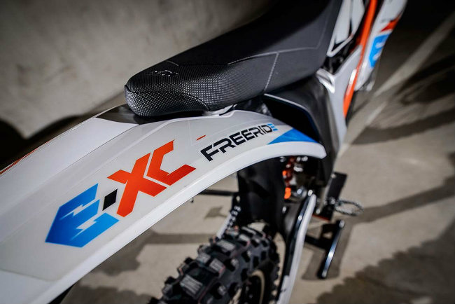 ktm tung xe dien moi 2018 freeride e-xc gia chat hinh anh 7