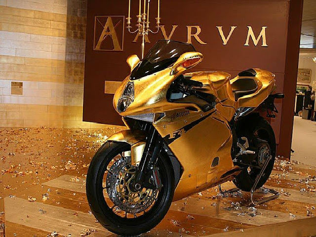 MV Agusta F4 dát vàng giá 2,7 tỷ đồng xa hoa cùng cực