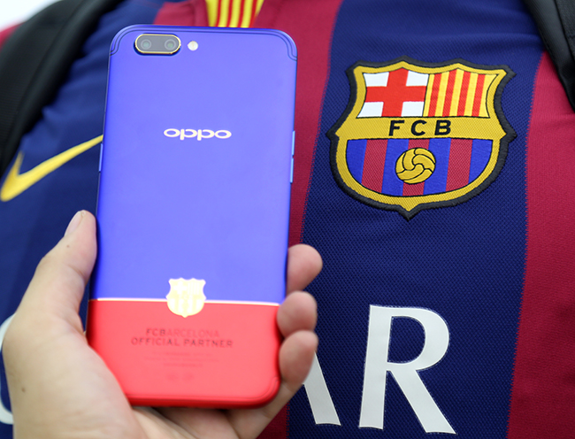 me man chiec smartphone oppo r11 phien ban barcelona sieu dep hinh anh 4