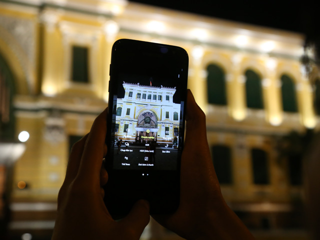 5 mẹo nhỏ khiến Galaxy J7 Pro chụp đêm không kém máy ảnh chuyên nghiệp