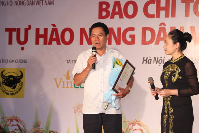 le trao giai bao chi toan quoc tu hao nong dan viet nam 2016-2017 hinh anh 37