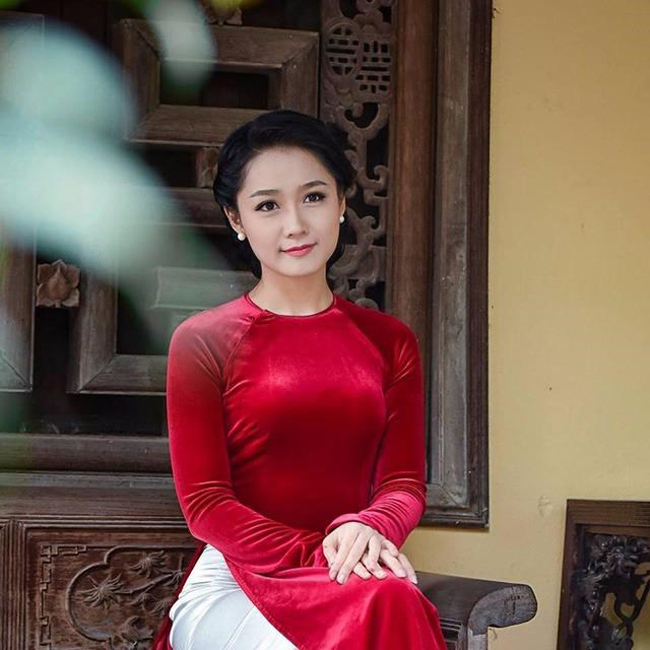 bat mi ve 4 btv xinh nhu hoa hau cua ban tin thoi su 19h hinh anh 9