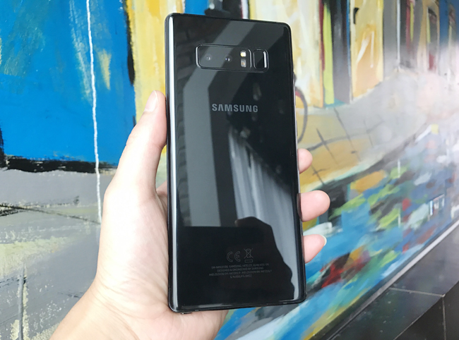 tren tay samsung galaxy note 8 mau den huyen bi sieu dep hinh anh 19