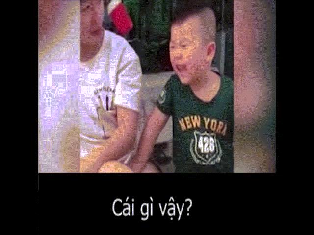 ”Thánh hóng hớt” bị mẹ troll khiến người xem phì cười