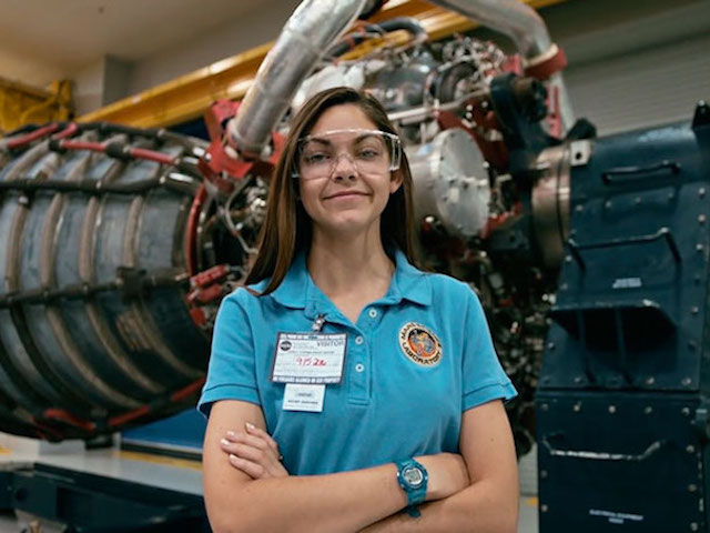 Một cô gái 17 tuổi sẽ trở thành người đầu tiên đặt chân lên sao Hỏa
