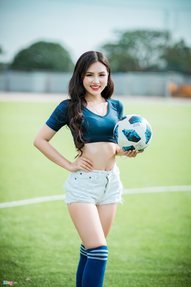 anh: do nhan sac nong bong cac hotgirl viet co vu phap va croatia hinh anh 3