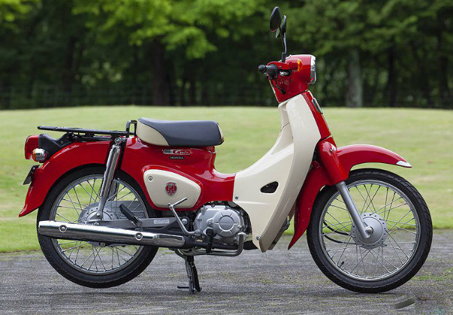 xao xuyen ngam honda super cub ban ky niem 60 nam hinh anh 2