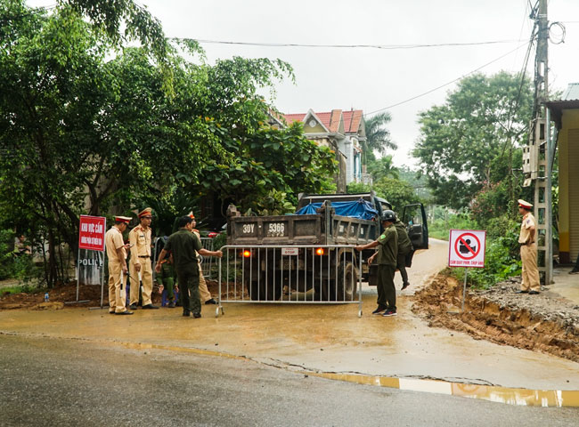 dang cuong che pha do “cung dien cong chua” xay trai phep o ba vi hinh anh 14