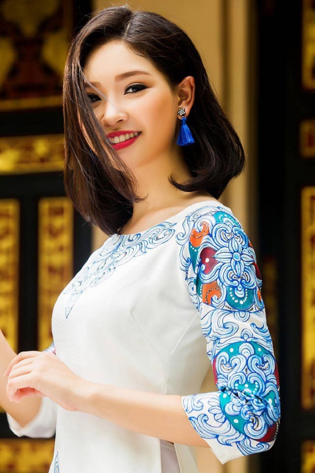 gia dinh sai gon toan hoa hau: em ut xinh nhu tien, 2 chi dep tua hoa hinh anh 7