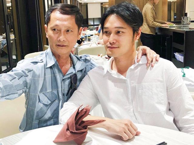 Quang Vinh đăng ảnh chụp chung với bố để bác tin ”thiếu gia Nguyễn Kim”