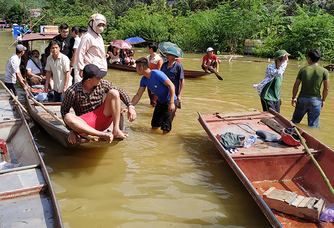 bi hai canh di qua quoc lo bang thuyen: gian nan duong len son la hinh anh 3