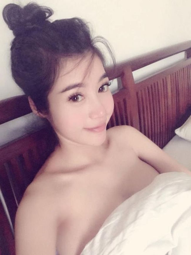 ngan 98, angela phuong trinh trong phong ngu sexy co nao? hinh anh 10