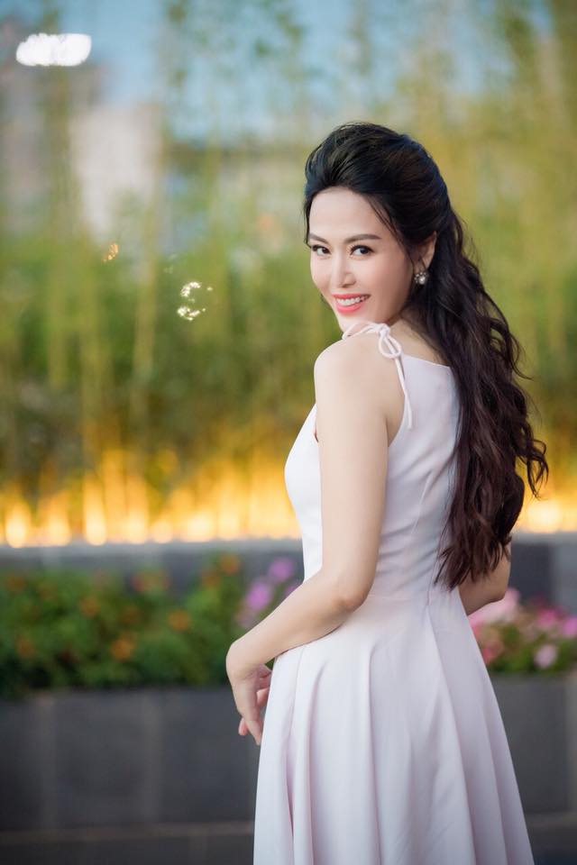 Hoa Háº­u Thu Thá»§y Thá»«a Nháº­n Ä'á»¥ng Dao Keo Nhan Sáº¯c Sau 24 NÄƒm Thay Ä'á»•i Ra Sao