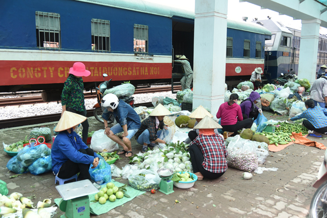 anh: chuyen tau dac biet chi co 1 toa, tuan chay 1 ngay tu ha noi hinh anh 11