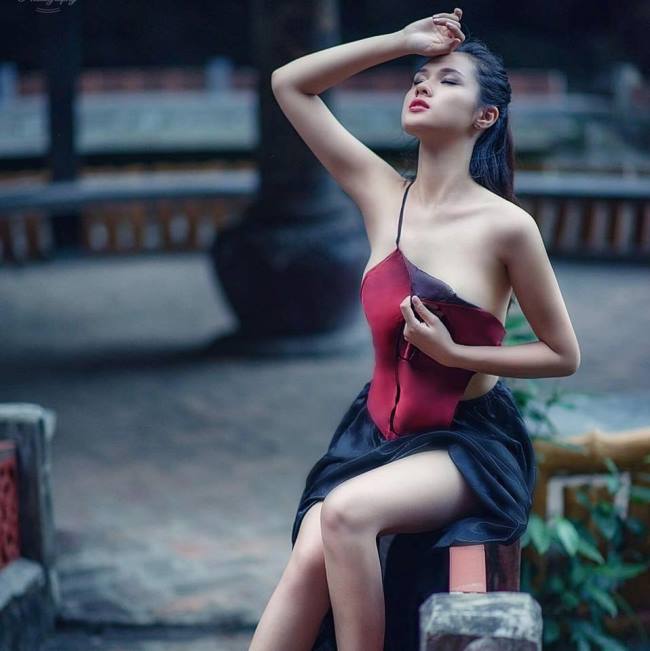 ngo ngang truoc ve sexy qua doi cua ban gai tin don trong dai u23 hinh anh 10