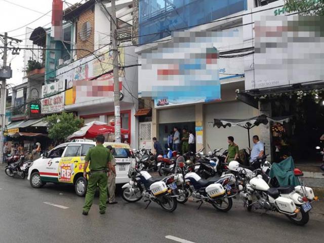 TP.HCM: Nam thanh niên táo tợn xách dao cướp ngân hàng giữa ban ngày