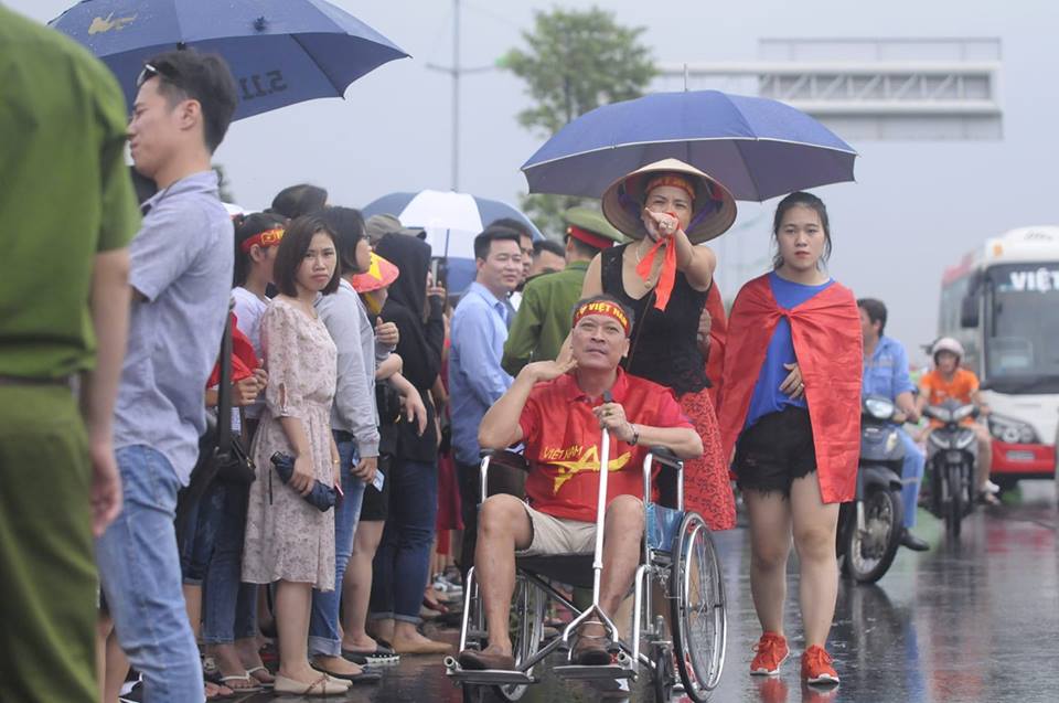 [truc tiep] le don olympic viet nam: di chuyen 