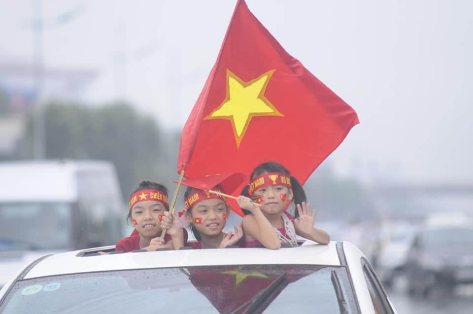 [truc tiep] le don olympic viet nam: di chuyen 