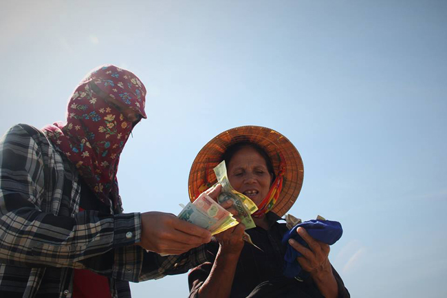 duoc mua ruoc bien, ngu dan ha tinh dem tien moi tay hinh anh 13