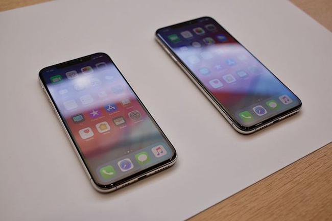 anh thuc te bo doi iphone xs va xs max dep say long nguoi hinh anh 1