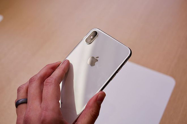 anh thuc te bo doi iphone xs va xs max dep say long nguoi hinh anh 5