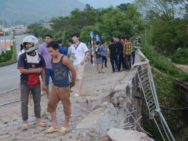 TNGT 13 người chết Lai Châu: Tài xế liên tục la hét ”tránh ra”