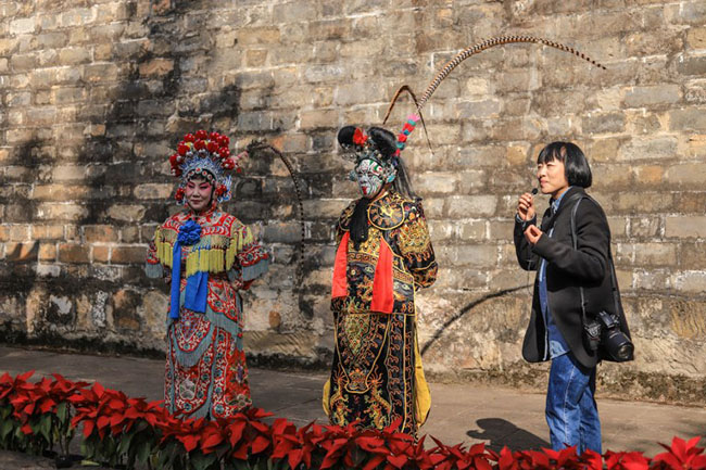 hoa minh voi thien nhien tai 