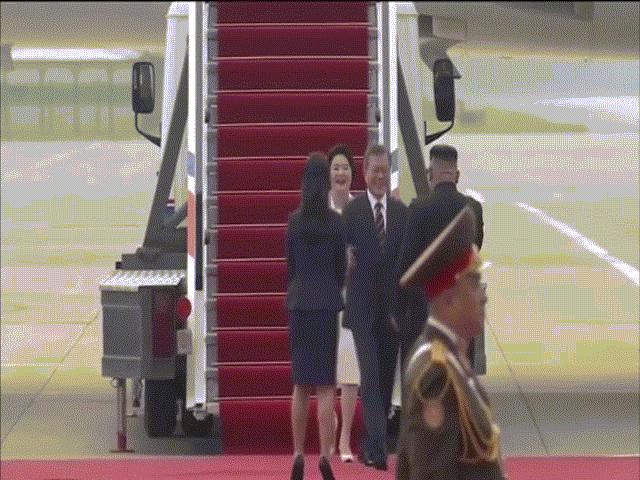 Kim Jong-un trải thảm đỏ đón Tổng thống Hàn Quốc ở Bình Nhưỡng