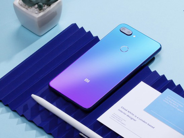 Xiaomi Mi 8 Pro và Mi 8 Lite “trình làng”, sao y bản chính iPhone X