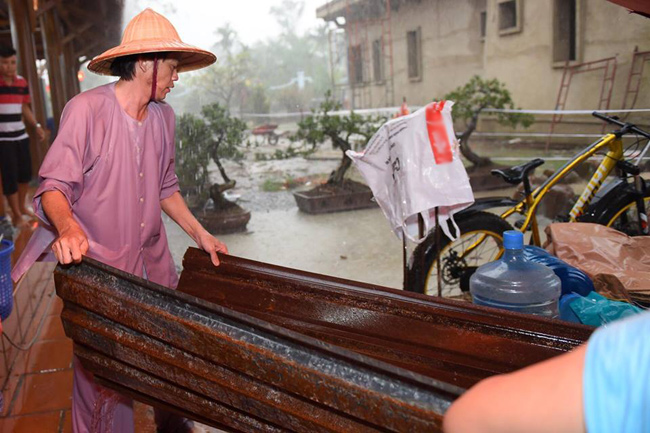 hoai linh chan tran, dam mua chong dot cho nha tho to nghe tram ty hinh anh 4