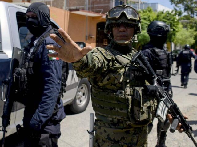 Mexico bắt toàn bộ cảnh sát một thành phố: Điều kinh khủng phía sau