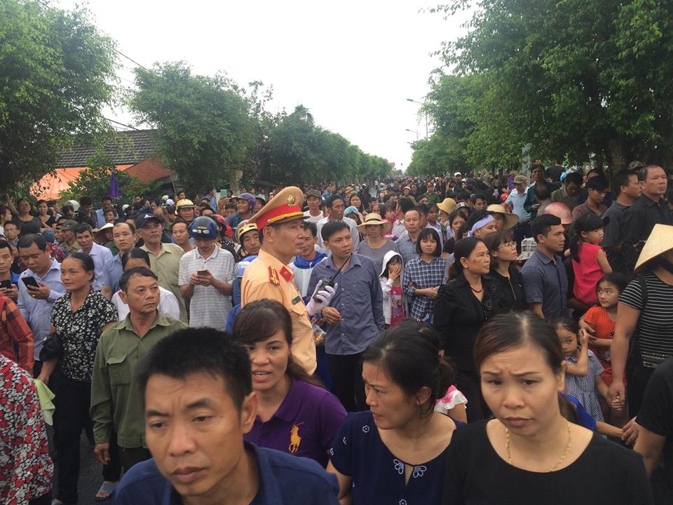 chu tich nuoc tran dai quang da an nghi tai que nha ninh binh hinh anh 24