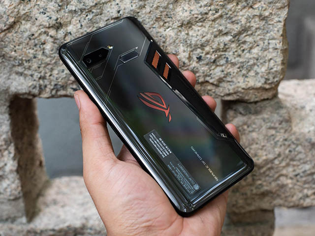 Tiết lộ chi tiết bất ngờ trên siêu phẩm chơi game Asus ROG Phone 2