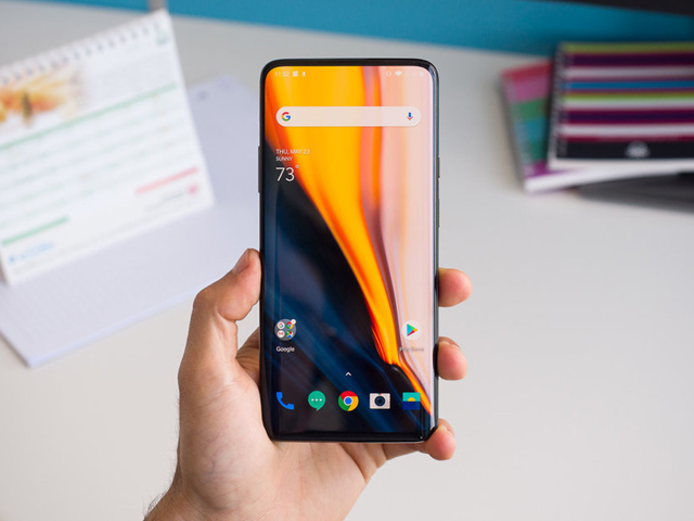 ”Choáng” toàn tập với tốc độ làm mới màn hình trên OnePlus 7 Pro