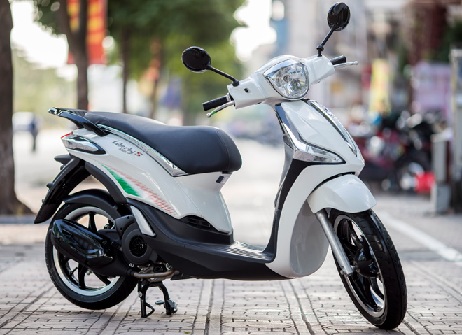 Giá Piaggio Liberty 2019 được đánh giá cực kỳ hấp dẫn và phù hợp với nhiều đối tượng khách hàng. Hãy cùng xem qua hình ảnh để tìm hiểu thêm về mẫu xe ga đẳng cấp này.