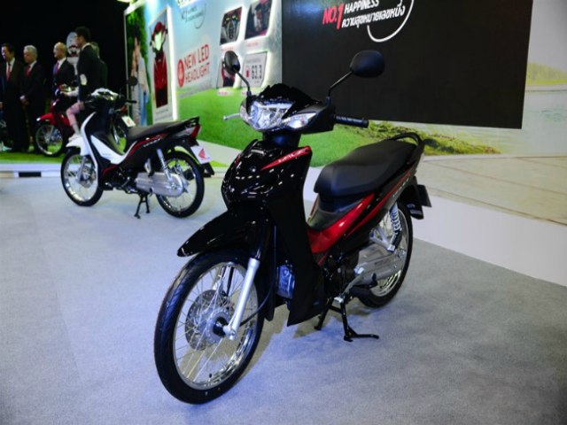 Cận cảnh 2019 Honda Wave 110i nổi bật hơn hẳn Wave Alpha