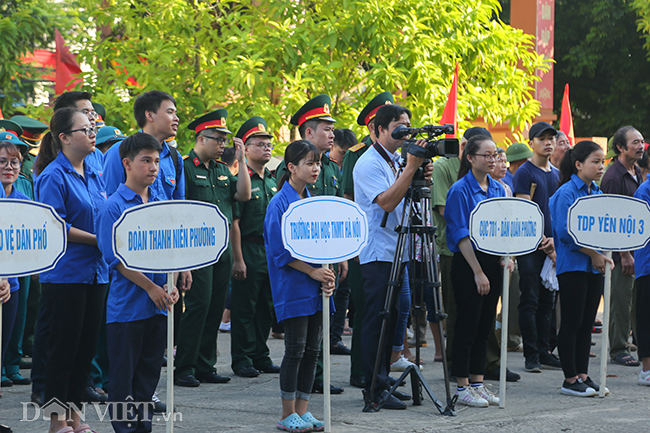 anh: hang tram nguoi trong cay quanh lang ky niem ngay 27/7 hinh anh 2