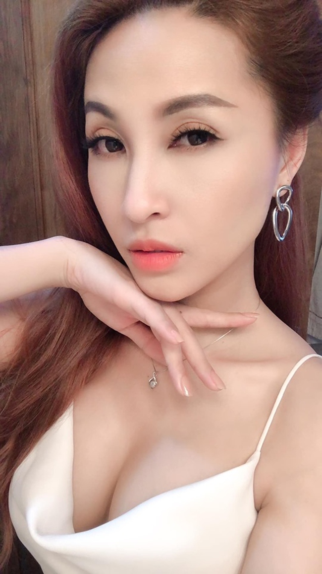 do body nong bong cua 4 my nu mien tay: ai boc lua nhat? hinh anh 12