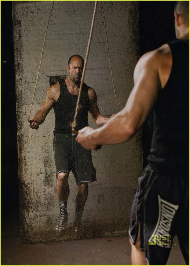 nguoi  hung fast furious - the rock, jason statham lam gi de co hinh the nui da? hinh anh 10