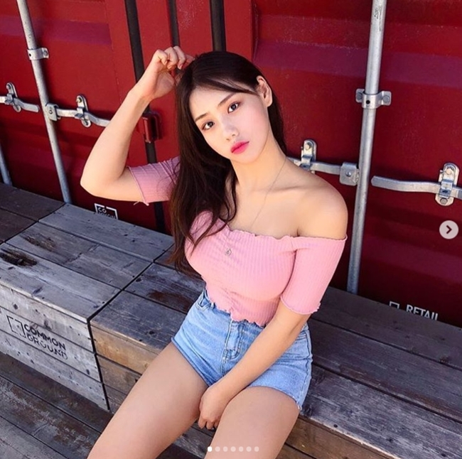 quan hot pant noi bat tren pho xa chau a hinh anh 7