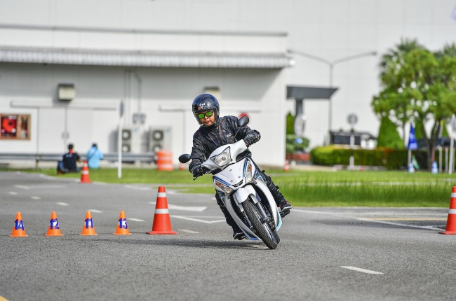 anh thuc te yamaha finn khien “dong ho” honda wave kieng ne hinh anh 19