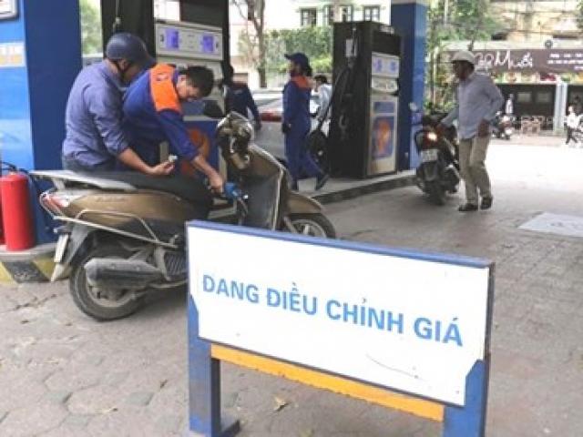 Quỹ bình ổn giá xăng dầu thiếu minh bạch, giá ”đi ngược” thị trường