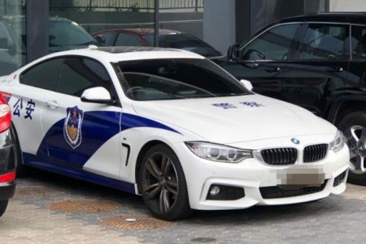 Xe cảnh sát Trung Quốc Úc: Xe cảnh sát Trung Quốc Úc với thiết kế hiện đại và bắt mắt sẽ chinh phục bất cứ ai yêu thích xe hơi. Hãy xem hình ảnh để tận hưởng vẻ đẹp và độc đáo của chiếc xe này.