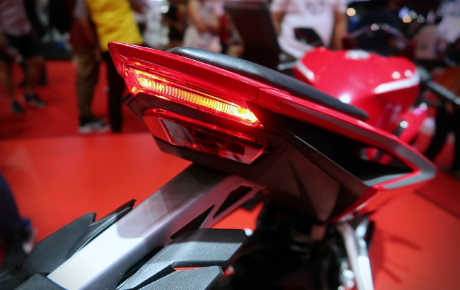 ngam 2019 honda cbr250rr cuc chat, phai manh muon xuong tien tau ngay hinh anh 15