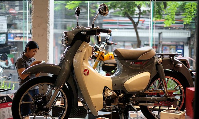 xao xuyen ngam huyen thoai honda super cub tu co toi kim hinh anh 12